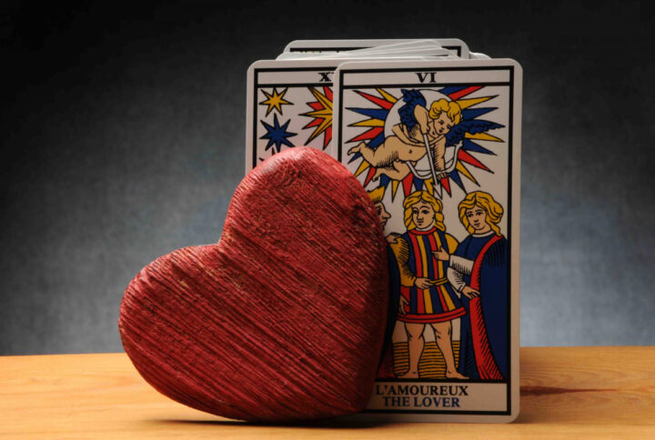 Cómo hacer una tirada de tarot para el amor